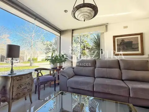 Casa 4 ambientes. | Luis de Camoens 2050
