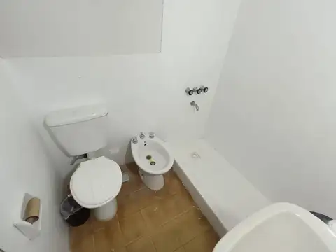 VENTA PH 3 AMBIENTES TIPO CASA CON PATIO Y PARILLA