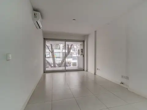 Franklin Delano Roosevelt 3300, Piso 1