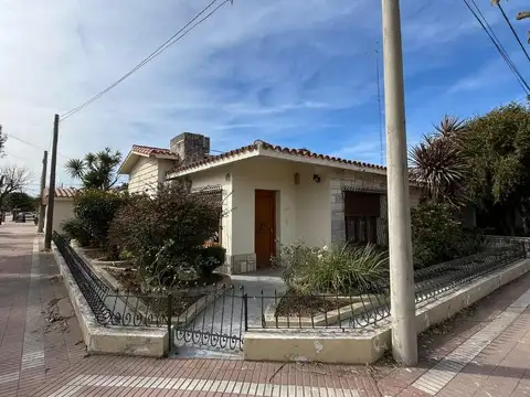 Venta de casa esquina – Oncativo, Córdoba