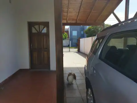 Casa 3 ambientes con 2 baños