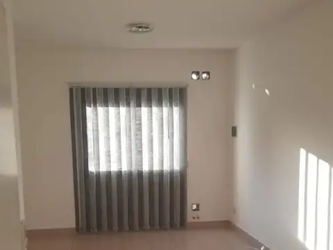 Almte Solier 400, Piso 1