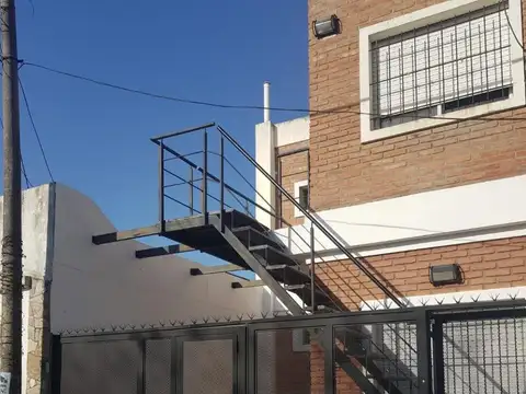 Zelaya 1200. dto 1 dormitorio en pb con cochera y patio