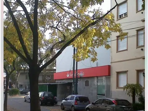 Quinteros 1400