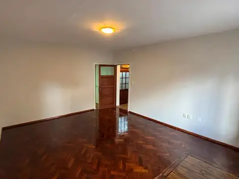Depto Tipo Casa en Alquiler de 1 dormitorio