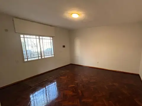Depto Tipo Casa en Alquiler de 3 ambientes