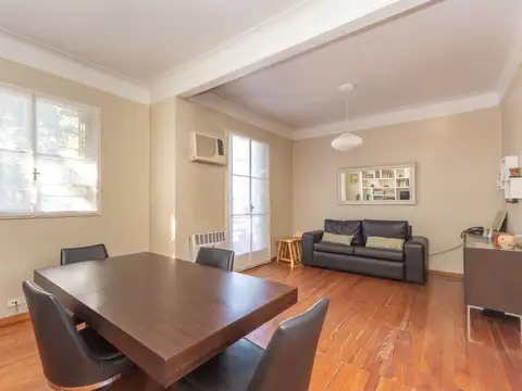 Depto Tipo Casa 4 ambientes con 2 baños