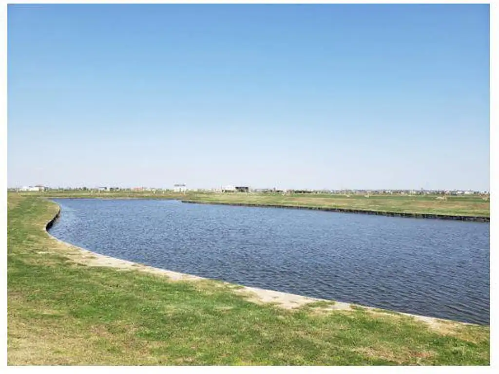 AV DE LOS LAGOS al 100