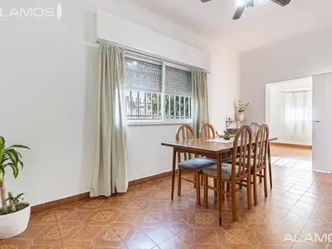 Monseñor Marcón al 600