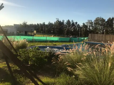 Casa en Venta en Countries y Barrios Cerrados en La Plata, USD 800.000