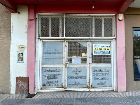 Local En Alquiler - Francisco Alvarez, Moreno