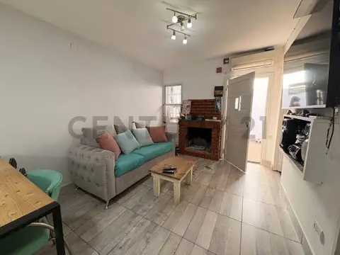Casa interna de 3 ambientes con patio y parrilla + 2 departamentos monoambiente con entrepiso y balc