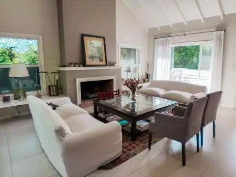 VENTA CASA - CLUB DE CAMPO PUEYRREDON PILAR