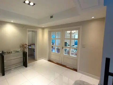 Casa en Venta en Yerba Buena, USD 1.100.000