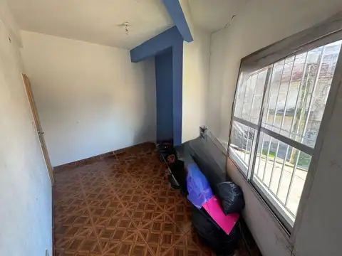 CASA 8 AMBIENTES VENTA DOS PLANTAS VILLA CELINA