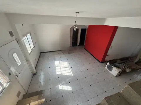 CASA 8 AMBIENTES VENTA DOS PLANTAS VILLA CELINA