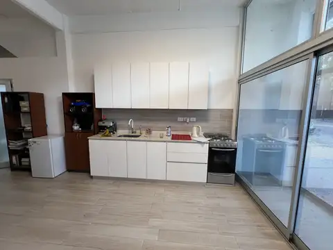 Oficina en Alquiler al Norte