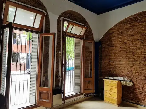 DEPARTAMENTO PB AL FRENTE 4 AMBIENTES