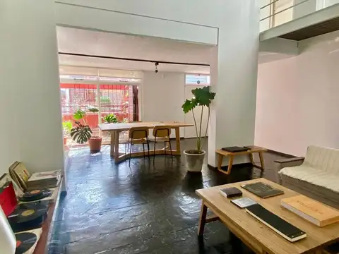 Casa en Alquiler con 1 cochera