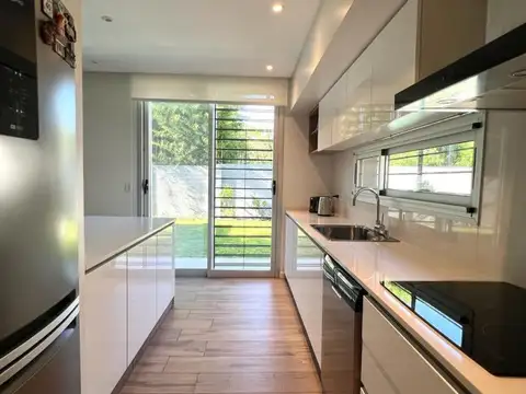 CASAS en Barrio Cerrado SANTA SOFÍA