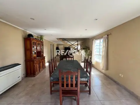 Venta de casa 4 dormitorios en Fernandez Oro