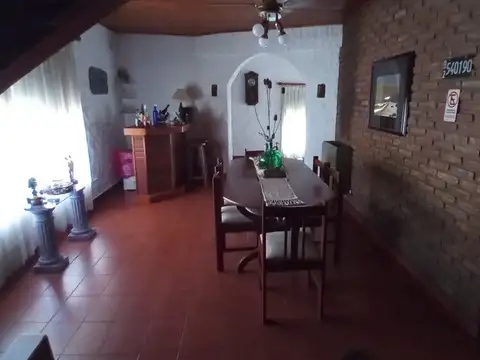 Casa 4 ambientes con 1 baño