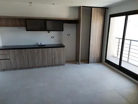 Venta Departamento semipiso 1 dormitorio con balcón Santa Fe 3300