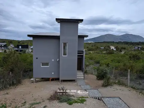 Casa en venta 2 dormitorios barrio Lomas del Cauquen