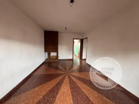 Depto Tipo Casa en Alquiler de 4 ambientes