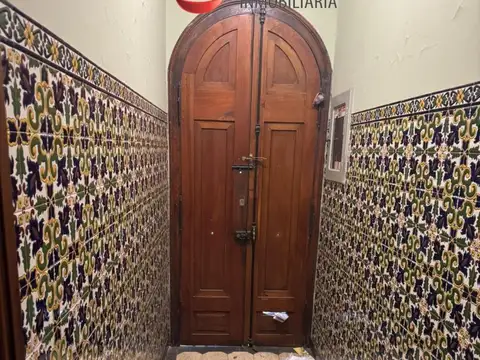Casa 6 ambientes con 2 baños
