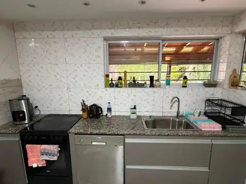 CASA 6 AMBIENTES EN 2 PLANTAS