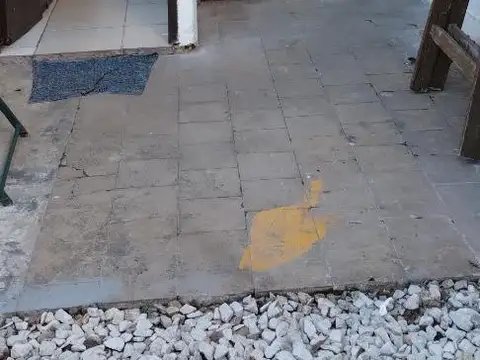 Depto Tipo Casa 3 ambientes con 2 baños