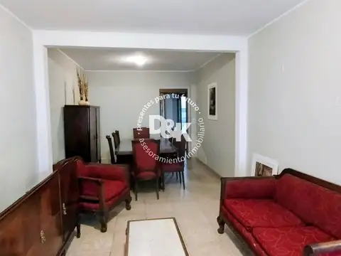 Casa en Alquiler Temporal con 4 cocheras