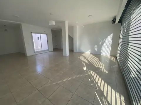 Local en Alquiler en Quilmes Oeste, $ 600.000