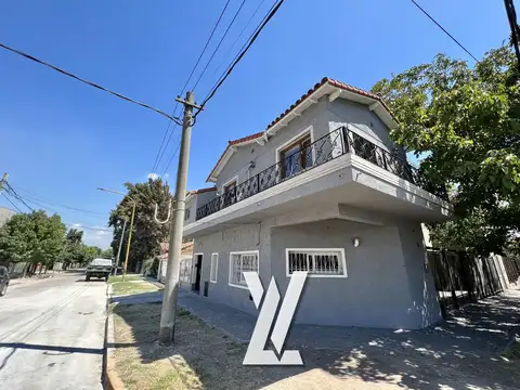 Depto Tipo Casa en Venta de 3 ambientes