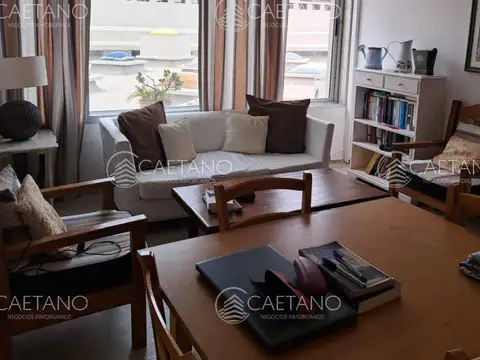 Apartamento en venta, 1 dormitorio y medio, Península, Punta del Este.