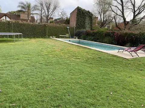 Ernesto Scott  al 2700