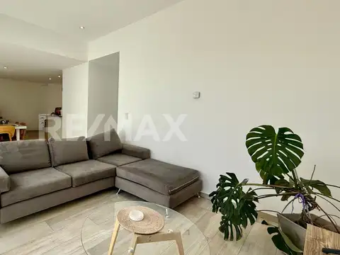 Vende Casa 3 Dormitorios, Barrio Rincon de Emilio.