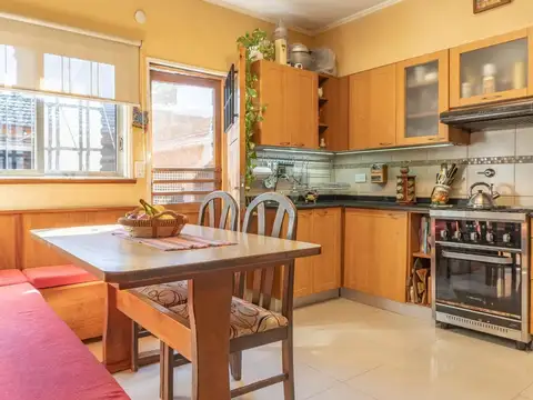 VENTA CASA 4AMB SAN MARTIN, PARQUE SUHR HOREIS