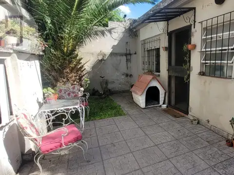 Depto Tipo Casa en Venta de 2 ambientes