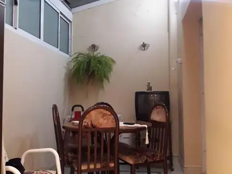 San Martín. Departamento 3 ambientes amplio en impecable est