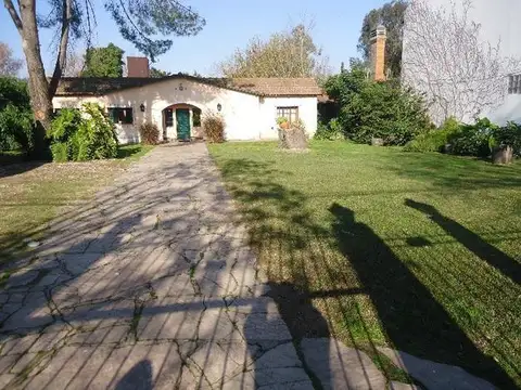  vendo Chalet  en Moreno