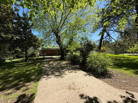 VENTA CASA 3 DORMI CON AMPLIO PARQUE EN CALLE 475 y 139 JOAQUIN GORINA