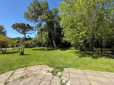 Casa en Venta con 4 cocheras