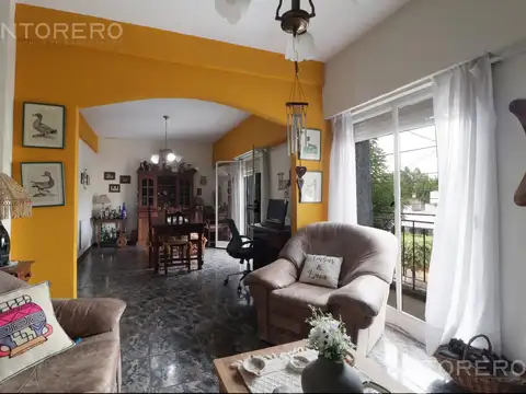Depto Tipo Casa en Venta con 3 cocheras