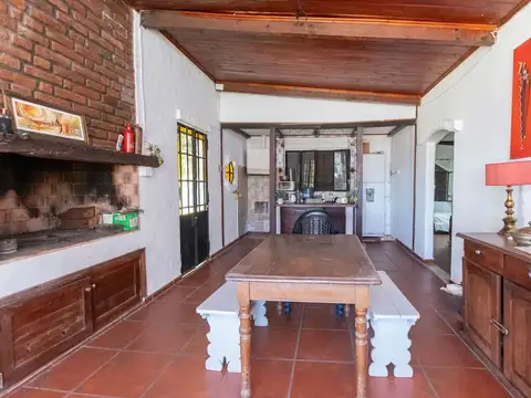 Casa con salida al río en Arroyo Leyes | Venta