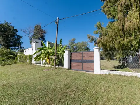 Casa en Venta con 2 cocheras