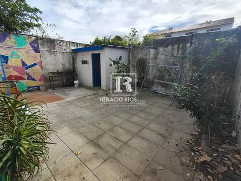 Casa en Venta con 3 cocheras