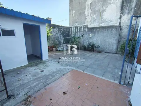 Casa 3 ambientes con 1 baño