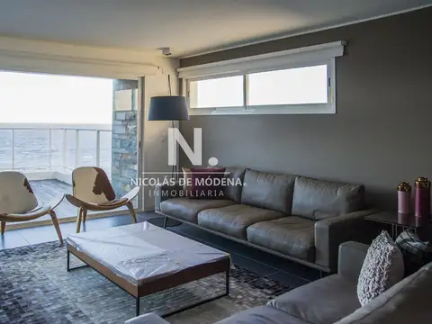 Prestigioso Penthouse frente al mar.